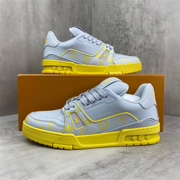 20251128154046557 390